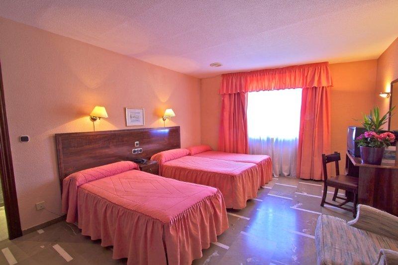 Hotel San Gabriel à Grenade Chambre photo